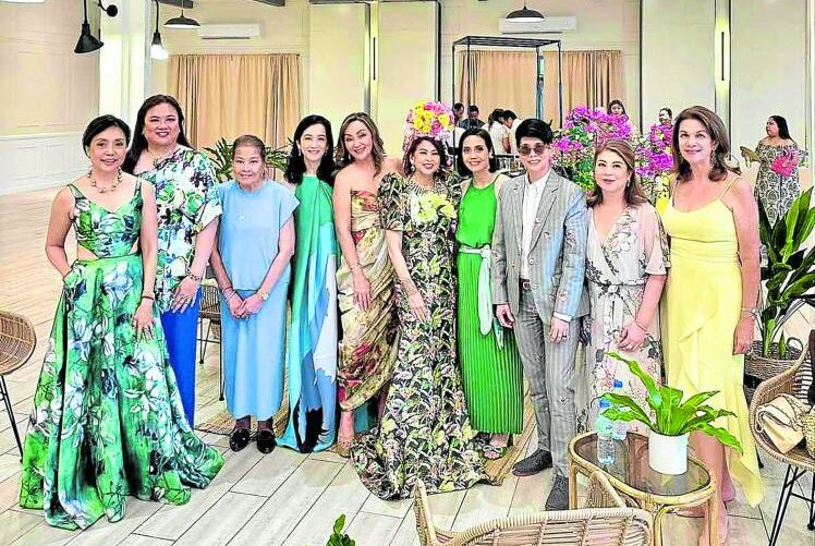 Rosan Cruz, Eileen Cuajunco, Minnie Campos, Liaa Cojuangco-Bautista, Jojo Ongsiako, Sea Princess, Girlie Sison, Tessa
Alindogan, Jenny Zapanta, Carlyn Trota Salud